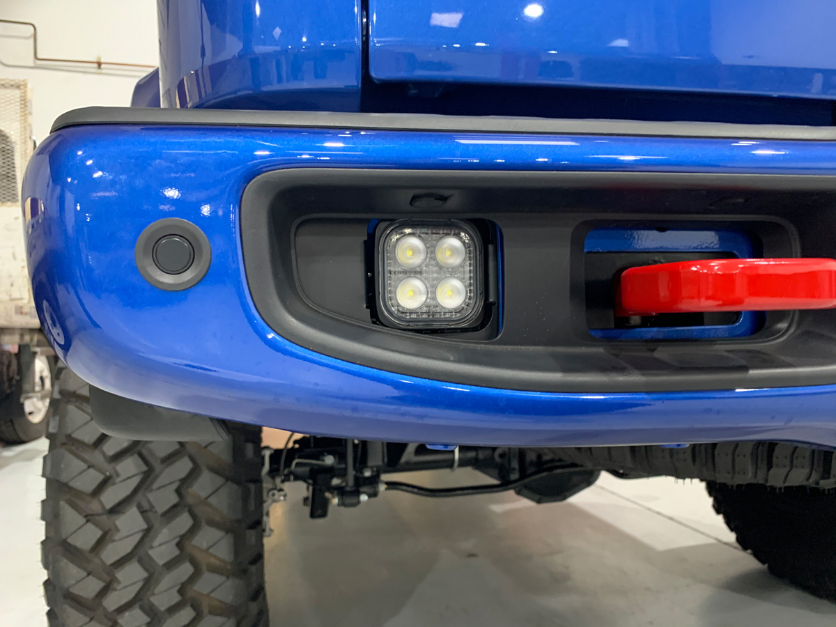 2020+ Jeep Gladiator Backljussats (med lampor)